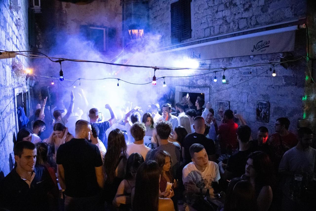 Montenegro 4u Hostel *